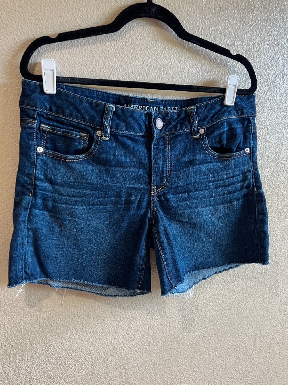 American Eagle Dark Wash Denim Cutoff Shorts size 14 stretch casual summer